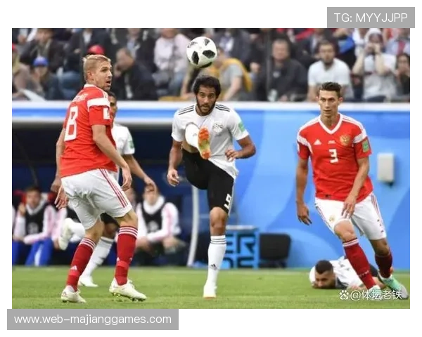 奥地利4-0大胜十人英格兰，莫泽双响晋级八强